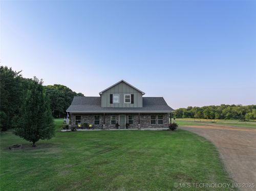 2415 E Harbert Rd, Tishomingo, OK, 73460-4064 | Card Image