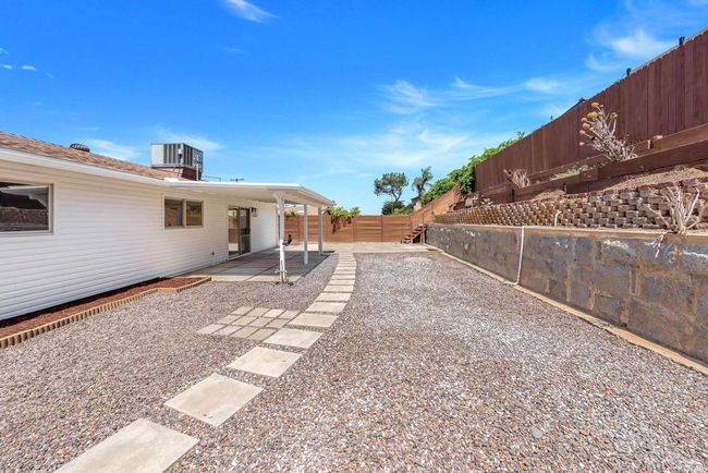 9121 Heatherdale St, House other with 3 bedrooms, 2 bathrooms and 2 parking in Santee CA | Image 23