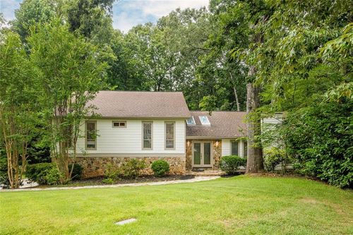 525 Spender Trce, Sandy Springs, GA, 30350-5017 | Card Image