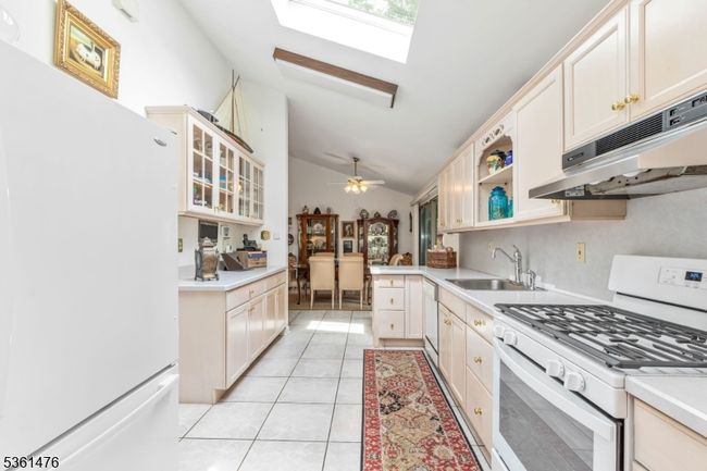 27 Atlanta Ave, House other with 3 bedrooms, 2 bathrooms and null parking in Piscataway NJ | Image 4