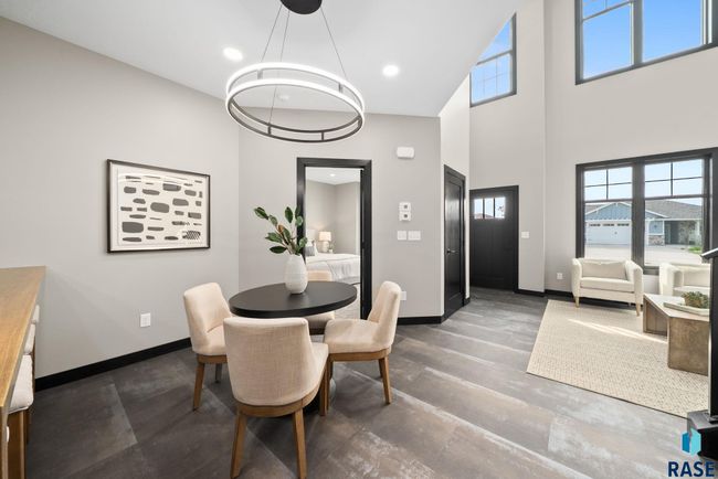 8617 W Shoreline Pl, Townhouse with 3 bedrooms, 3 bathrooms and null parking in Sioux Falls SD | Image 4