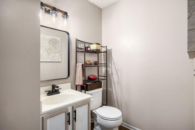 6045 Treaty Ln, Condo with 3 bedrooms, 3 bathrooms and null parking in Galloway OH | Image 12