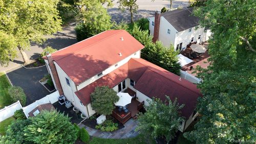 3 Earl Rd, Melville, NY, 11747-1313 | Card Image