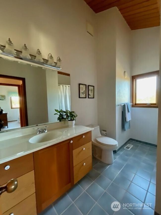 Guest Bath | Image 20