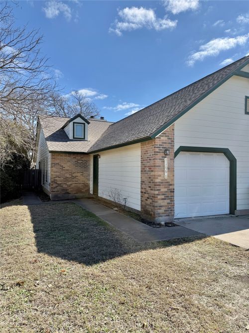 b-8706 Clearbrook Trl, Austin, TX, 78729-4616 | Card Image