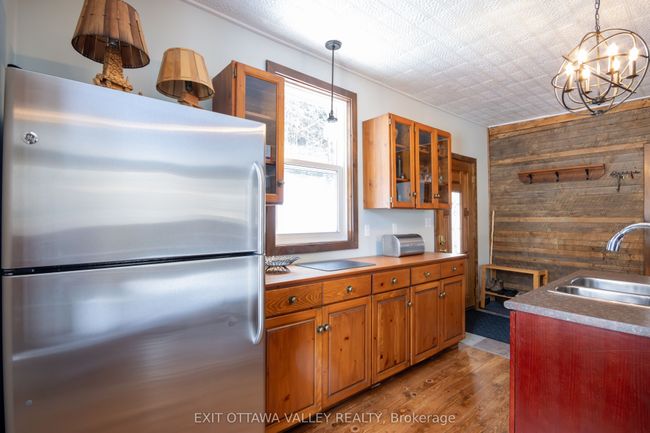 117 Craigmont Rd, House other with 2 bedrooms, 1 bathrooms and 5 parking in Brudenell, Lyndoch And Raglan ON | Image 9