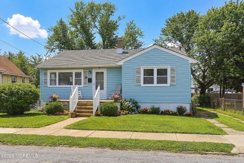 20 E Thompson Ave, Pleasantville, NJ, 08232-1138 | Card Image