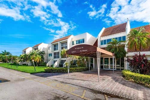 apt-206-100 Lakeview Dr, Weston, FL, 33326-2505 | Card Image