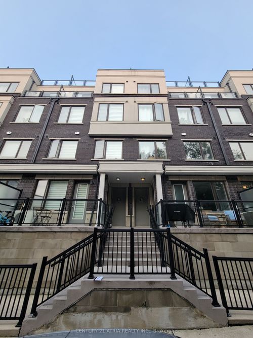 48-300 Alex Gardner Cir, Aurora, ON, L4G3G5 | Card Image