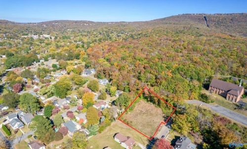 1723 Ward Ave Ne, Huntsville, AL, 35801-2477 | Card Image