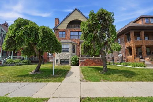 8-429 E Ferry St, Detroit, MI, 48202-3809 | Card Image