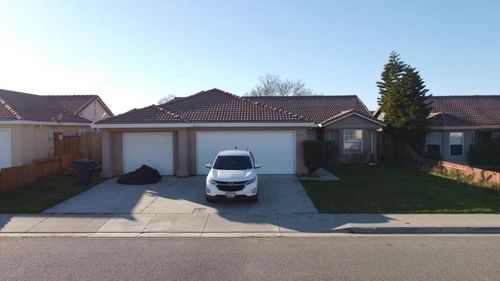 13807 Anacapa Avenue, Gustine, CA, 95322 | Card Image