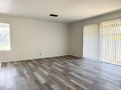 68 Villa Cir, Fairfield, CA, 94533-2523 | Card Image