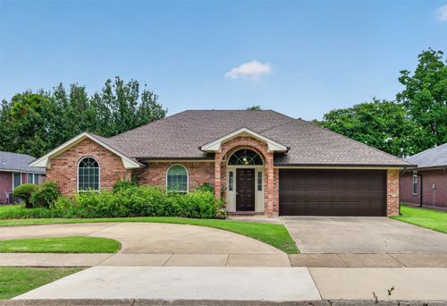 2204 Middle Creek Blvd, Bossier City, LA, 71111-5612 | Card Image