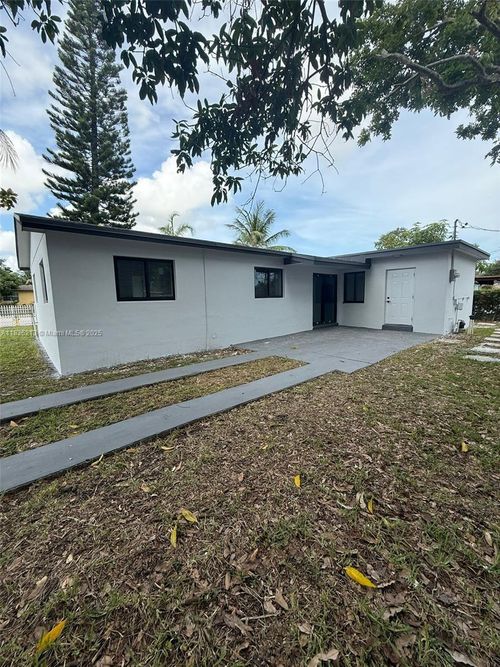 1041 Nw 199th St, Miami Gardens, FL, 33169-2860 | Card Image