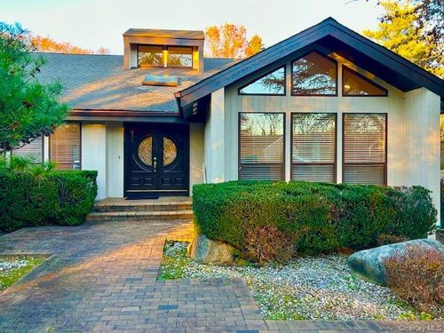 5 Carman Ct, Dix Hills, NY, 11746-5639 | Card Image