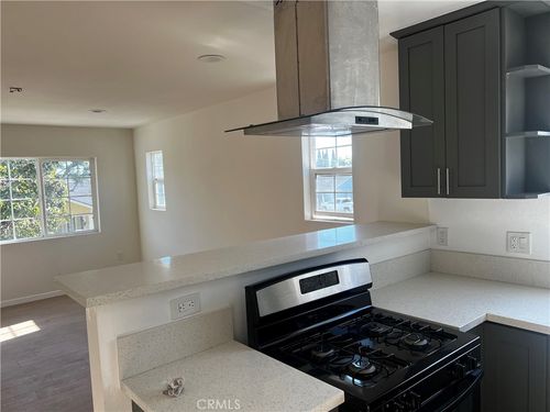 1467 Orange Ave, Long Beach, CA, 90802-5608 | Card Image