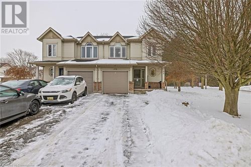 172 Shadow Wood Crt, Waterloo, ON, N2K3W4 | Card Image