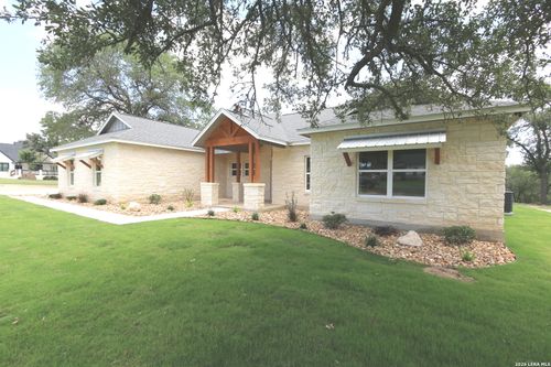 142 Timber Pl, La Vernia, TX, 78121-0120 | Card Image