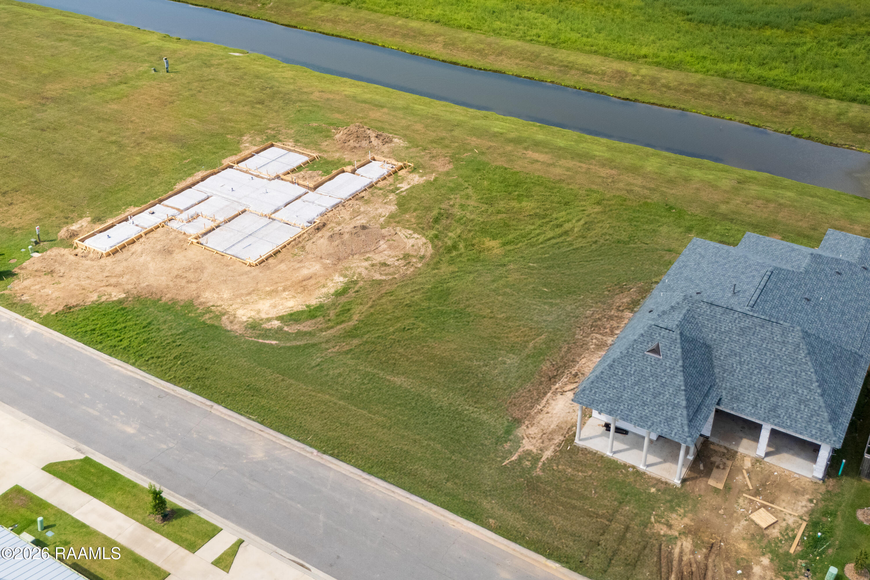 Land in Scott 2