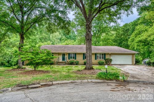 121 Edgerly Ct, Charlotte, NC, 28214-1122 | Card Image