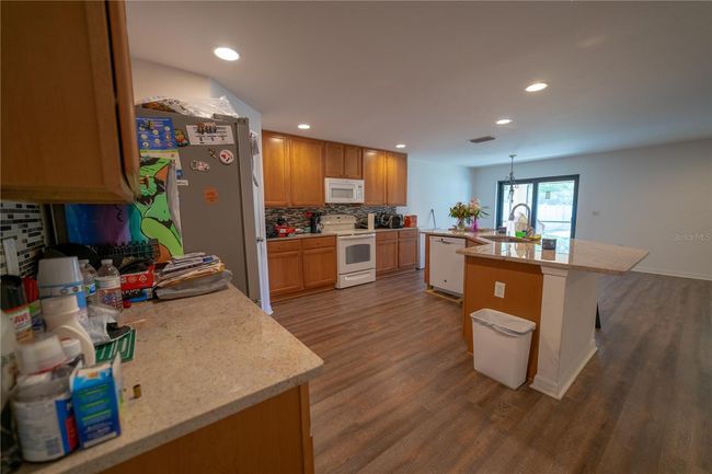 1708 Abbey Trace Dr, House other with 5 bedrooms, 3 bathrooms and null parking in DOVER FL | Image 5