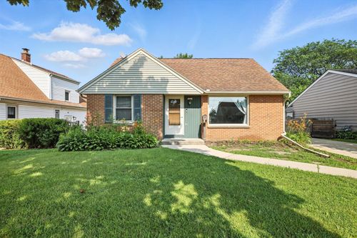 3372 S 71st St, Milwaukee, WI, 53219-3901 | Card Image