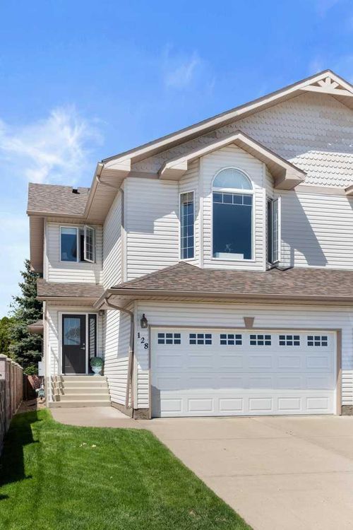 128 Preston Ave Ne, Medicine Hat, AB, T1C0E6 | Card Image