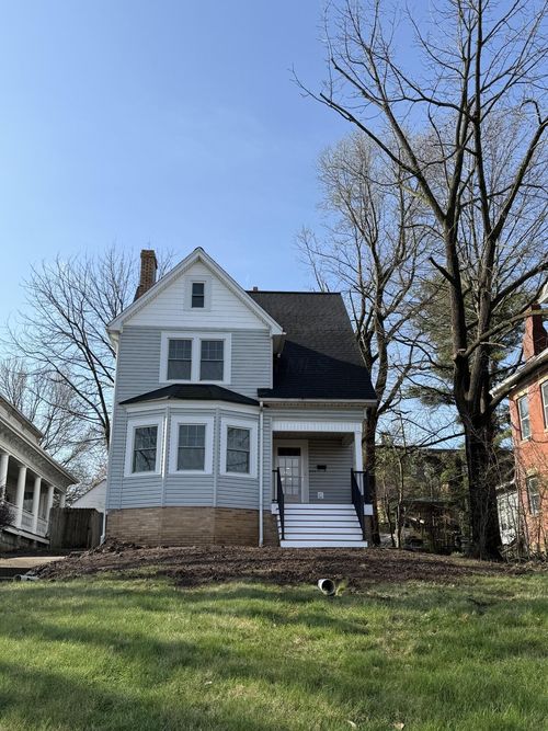 324 E Main St, Lancaster, OH, 43130-3844 | Card Image