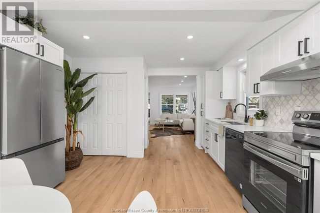 2968 Langlois Ave, House other with 3 bedrooms, 1 bathrooms and null parking in Windsor ON | Image 14