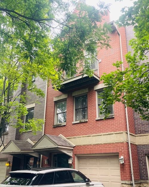 unit-c-556 E 32nd St, Chicago, IL, 60616-4208 | Card Image