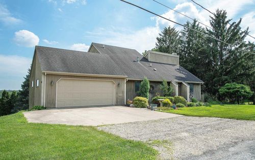 1014 1st Ave Ne, Waverly, IA, 50677-2718 | Card Image