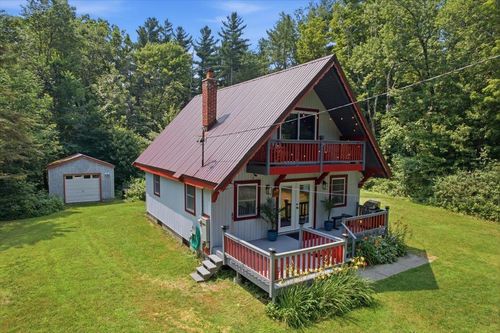 2867 Chapel Rd, Bennington, VT, 05201-8197 | Card Image