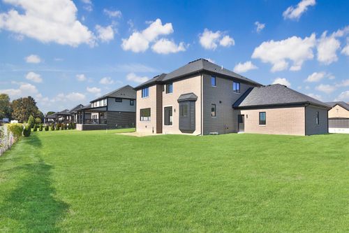 22064 Chaucer Street, Macomb Township, MI, 48044 | Card Image