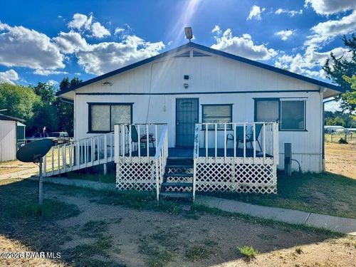 18233 S John Fry Ave, Peeples Valley, AZ, 86332-8610 | Card Image