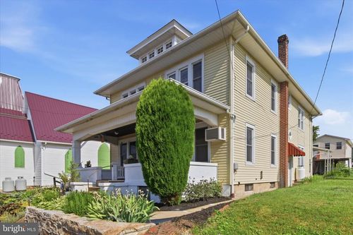 274 Moore St, MILLERSBURG, PA, 17061-2109 | Card Image