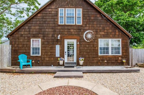 11-A Cove St, Old Saybrook, CT, 06475-2507 | Card Image