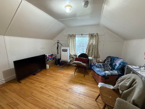 7 Common St, Springfield, VT, 05156-2646 | Card Image