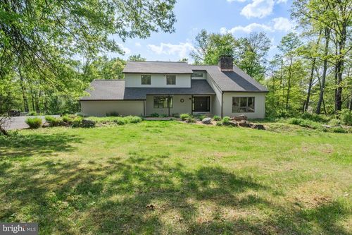 4908 Martha Ln, SCHWENKSVILLE, PA, 19473-2042 | Card Image