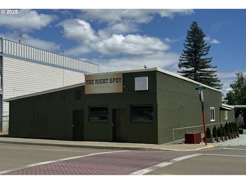 337 Main St, Riddle, OR, 97469-8613 | Card Image