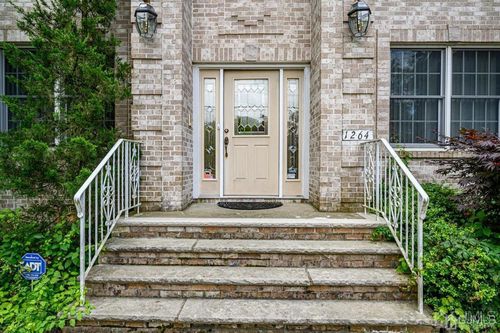 1264 Ratzer Rd, Wayne, NJ, 07470-2358 | Card Image