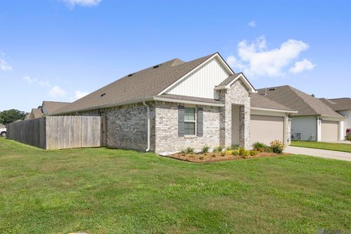 32123 Devan Trails, Denham Springs, LA, 70726 | Card Image