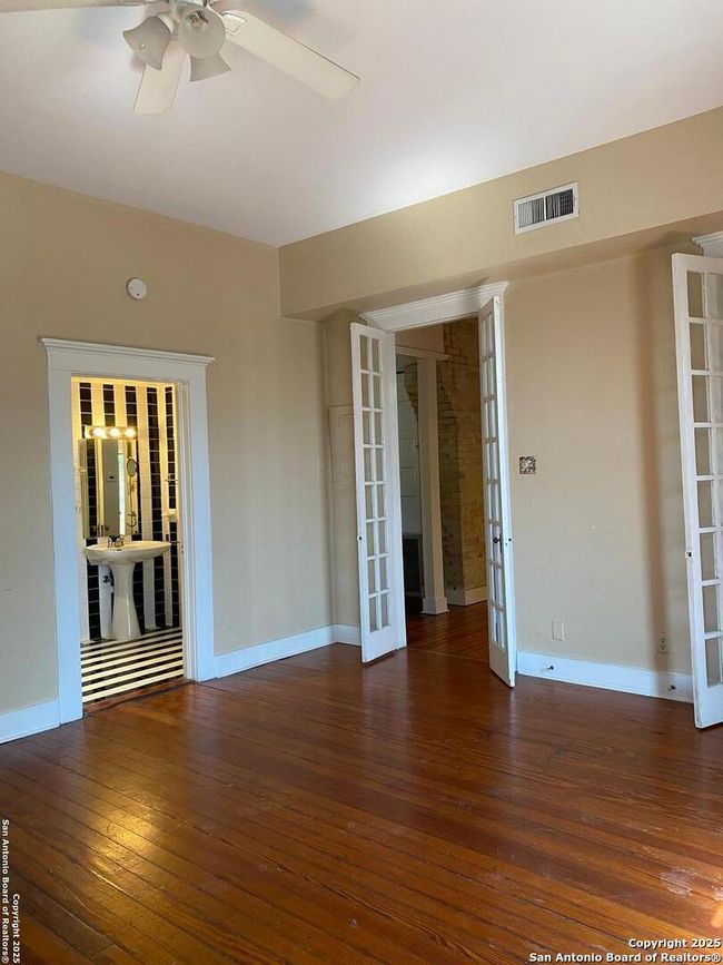 APT-2 - 118 E Craig Pl, Condo with 2 bedrooms, 1 bathrooms and null parking in San Antonio TX | Image 11