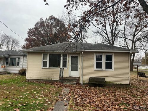 102 E 4th St, Hartford, IL, 62048-1302 | Card Image