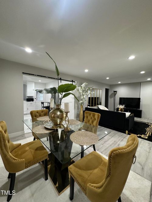 1216 Elizabeth Rd W, Wilson, NC, 27893-2817 | Card Image