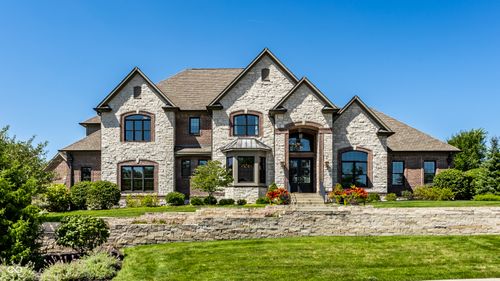 6760 Wellington Cir, Zionsville, IN, 46077-8035 | Card Image