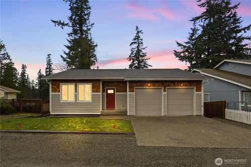 26568 221st Pl Se, Maple Valley, WA, 98038-7435 | Card Image