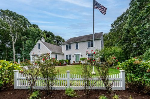 93 Avon Rd, Yarmouth Port, MA, 02675-1406 | Card Image