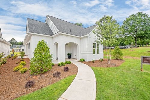 3022 Yards Ln, OPELIKA, AL, 36801-1179 | Card Image
