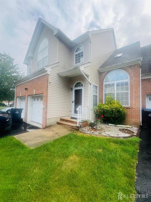 704 Heron Ct, North Brunswick, NJ, 08902-5204 | Card Image